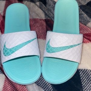 Nike slides size 6.5